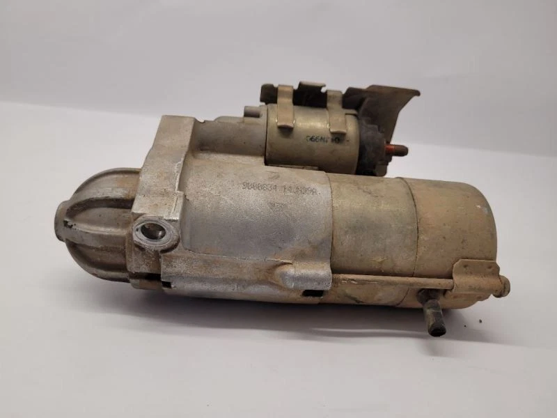 Chevrolet Silverado 2500 1999 motor de arranque de 6,0 L Foto 2 de 4