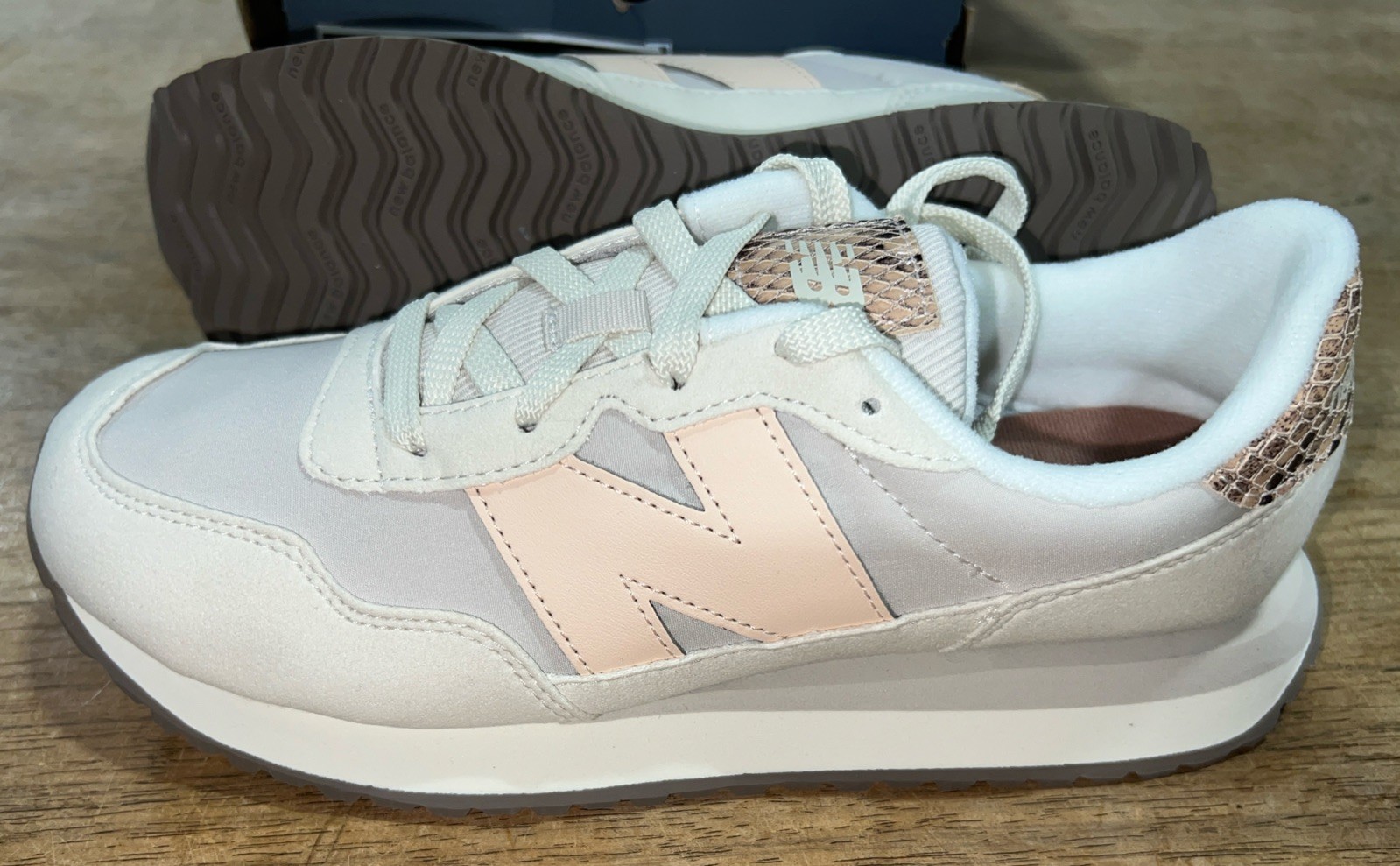 New Balance 237 Beige Pink - GS237ATR - Kids Size 6