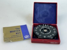 Master Key Chromatic Pitch Pipe Instrument A-440, 13 Keys - Wm. Kratt MK1-F 