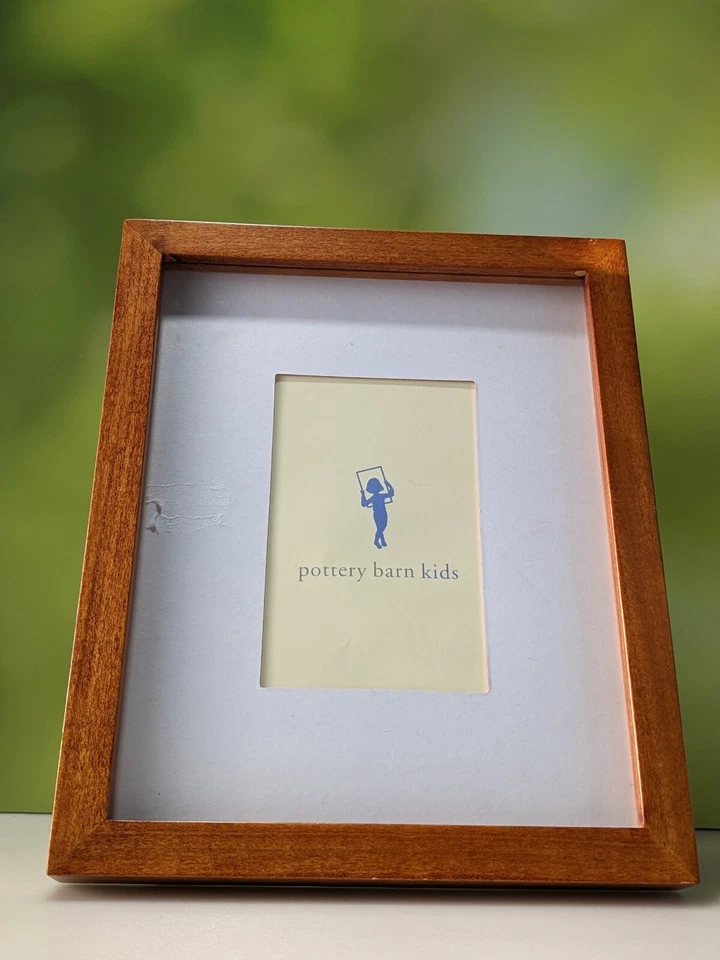 Moldura de madeira Pottery Barn Kids galeria 9x11 com tapete | Quadro de exibição de fotos - Imagem 4 de 4