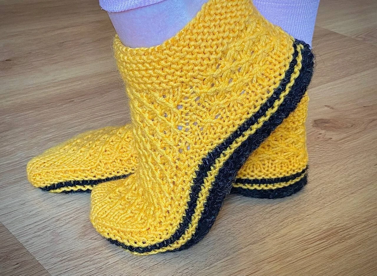 Socks Hand Knitted Wool Warm Cosy Space Shoe-like Yellow and Black