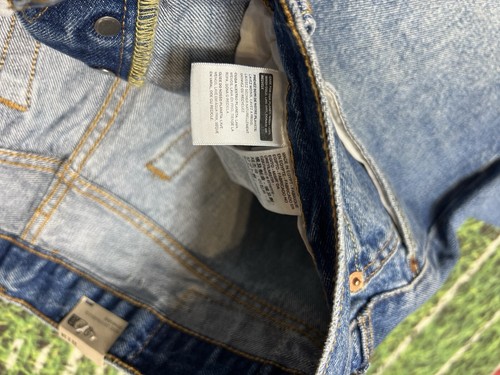 NEW 8551 Levi's 501 Button Fly Premium Denim Blue Jeans Size 33x34 - Picture 5 of 9