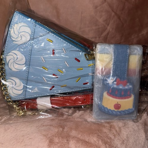 Loungefly Disney Bundle Snow White Cake Crossbody BAG, WALLET, FIGURINE New LE - Picture 5 of 17