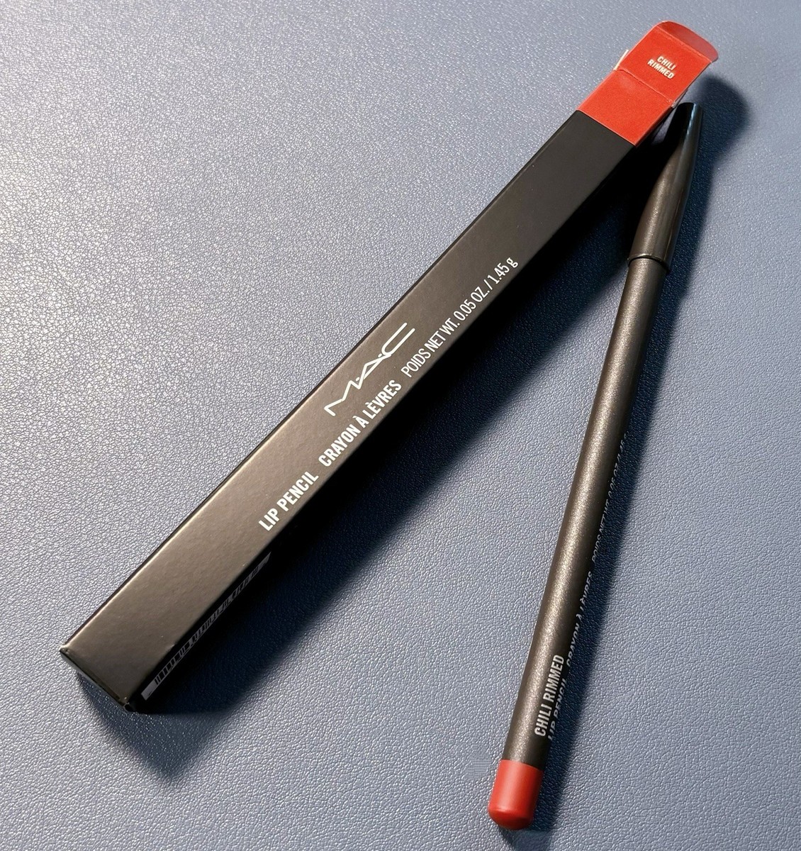 chili lipstick auburn lip pencil m.a.c Mac Rimmed Brick Red Brand New Authentic New Shade Features a texture that wont skip or drag Mac Chili Lip Liner |