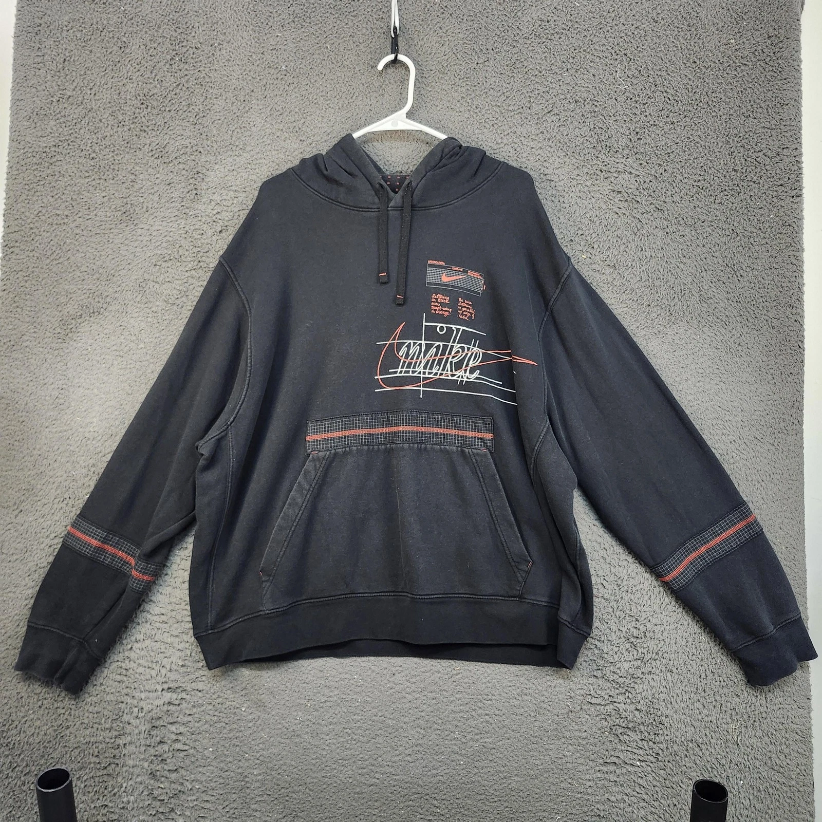Nike Hoodie Mens 2XL Black Graphic Pullover Sweatshirt Kangaroo Pocket Logo