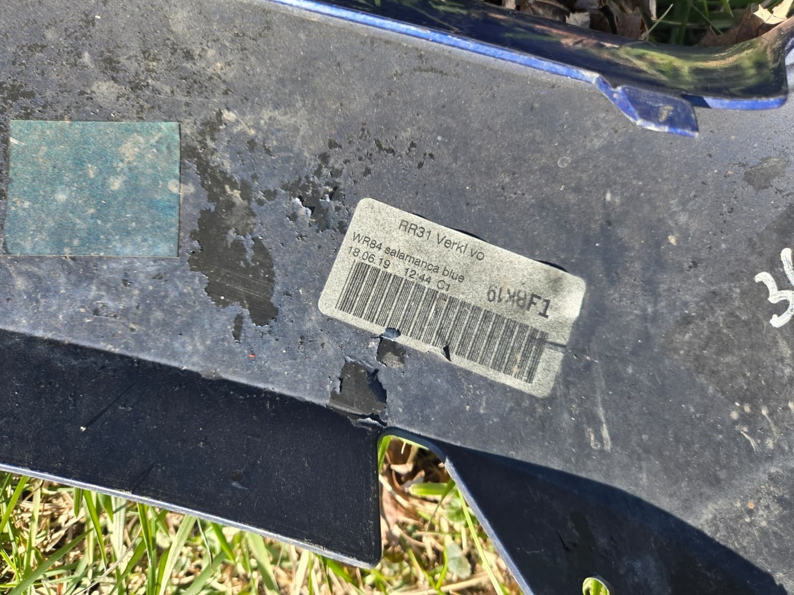 2019-2023 ROLLS ROYCE CULLINAN Front Bumper Cover RR31 OEM BLUE 5112126296