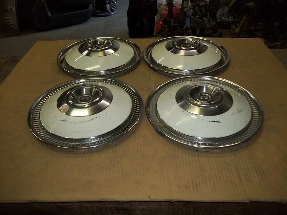 Tapacubos AMC Pacer Concord Gremlin Hornet Matador Tapacubos Tapacubos 14" BLANCO OE Foto 2 de 4