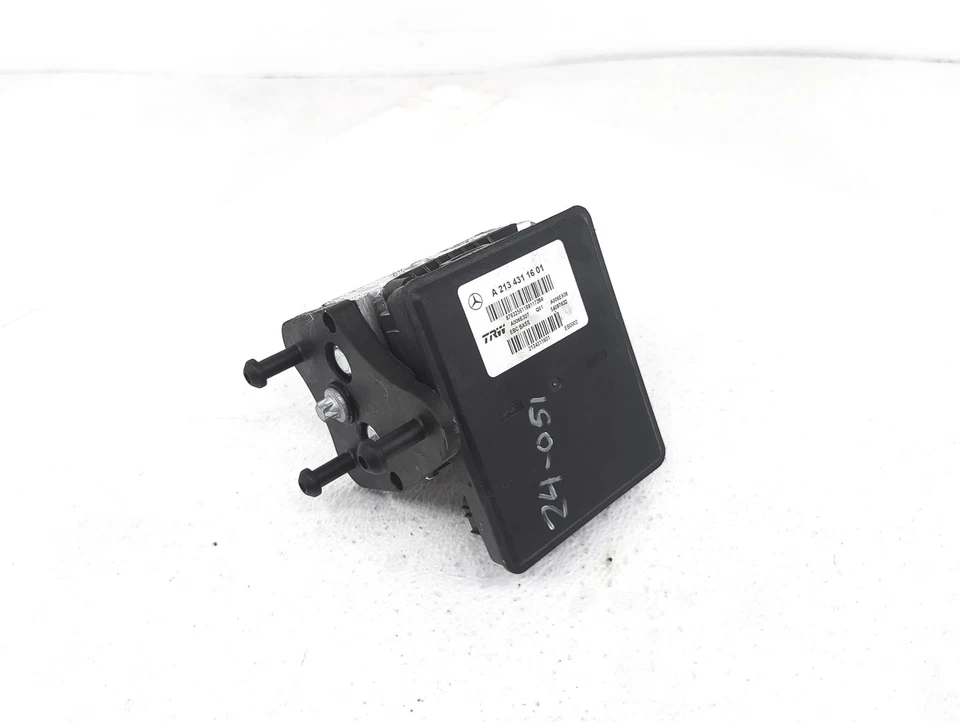 Acumulador modulador bomba abs 2017-2019 Mercedes-Benz E300 Vsa 213-431-16-01 Foto 2 de 4