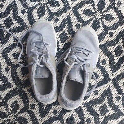 Size 7.5 - Nike Arrowz Gray