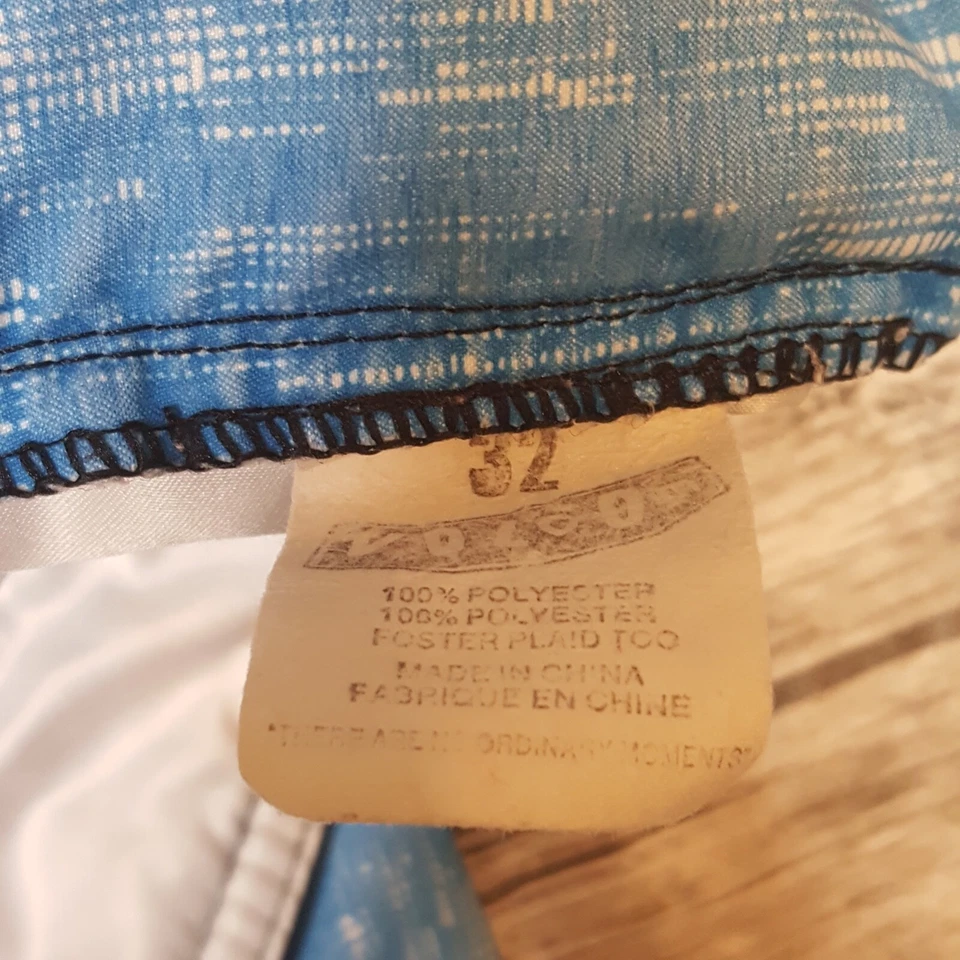 Volcom Size 32 Men Shorts Swimming Water Sports - Image 2 of 3