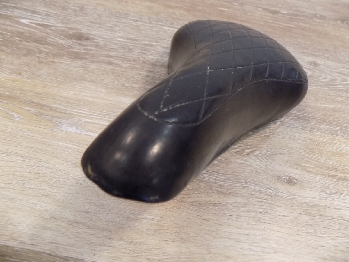 Original MESINGER BLACK QUILTED SEAT SADDLE / Old School Original MESINGER BLACK QUILTED SEAT SADDLE / Old School