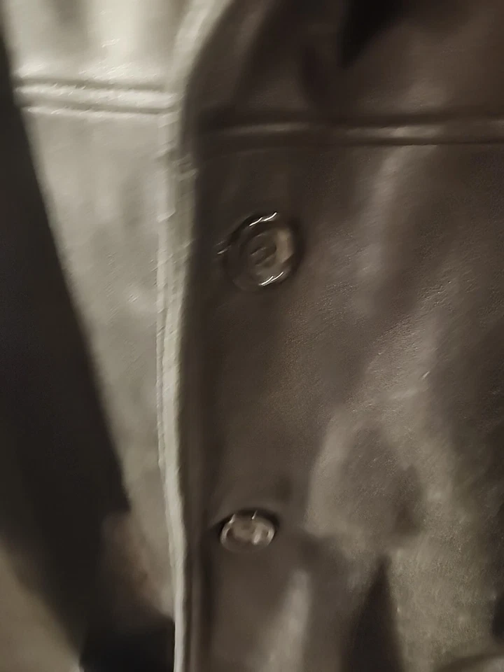 TRADER BAY Mens Size M Black Heavy Weight Leather Jacket Button Down As Is Torn - Image 4 of 4