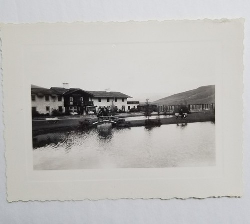 Vtg 30s-50s Vacation Bus Station Beach Shore Snapshots Nostalgic Travel Photos - Picture 9 of 10