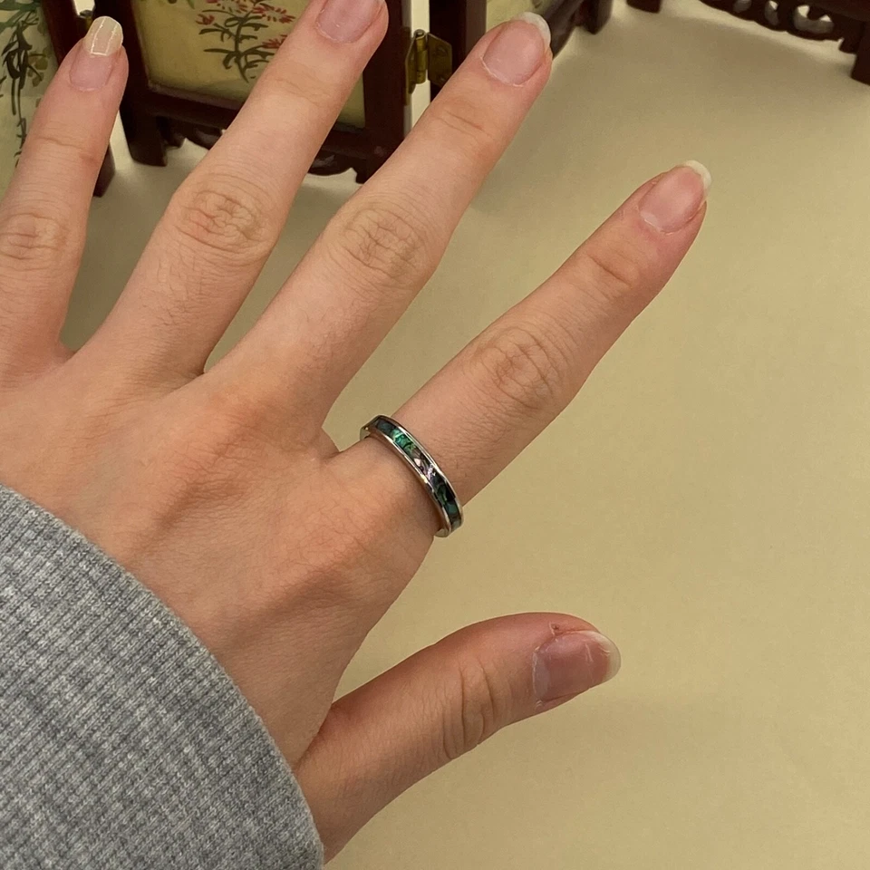 Anillo de boda de acero inoxidable con carcasa de abulón genuino de plata de 4 mm bueno para regalo Foto 4 de 4