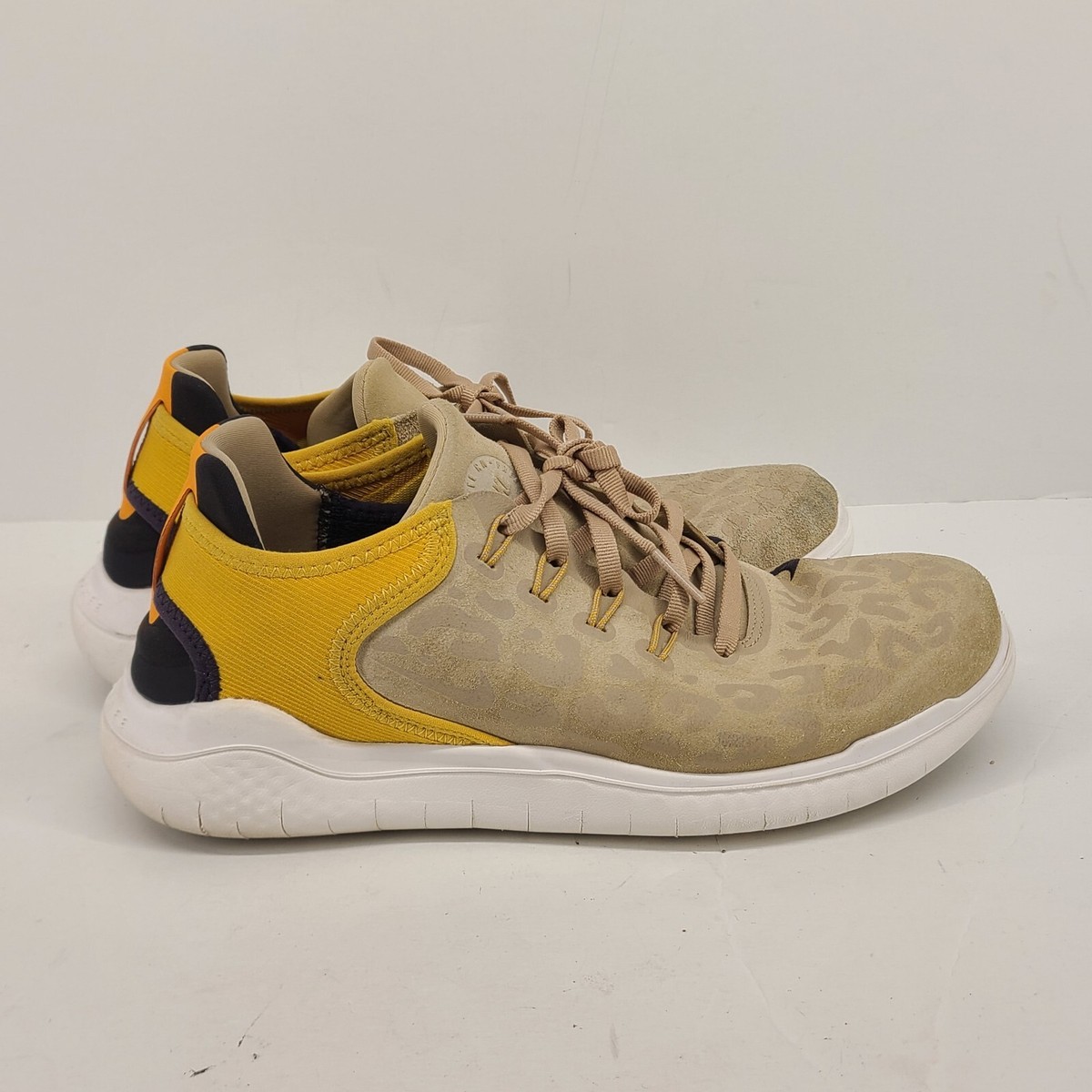 B31 Nike Womens Free RN 2017 AQ0562-200 Brown Lace Up Running Shoes Size