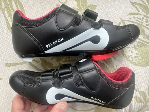 Peloton Cycling Shoes Size 40 US Women Size 9 Men 7 With Cleats Black Red