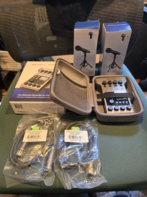 Zoom PodTrak P4 - The Ultimate Recorder For Podcasters PLUS Extras