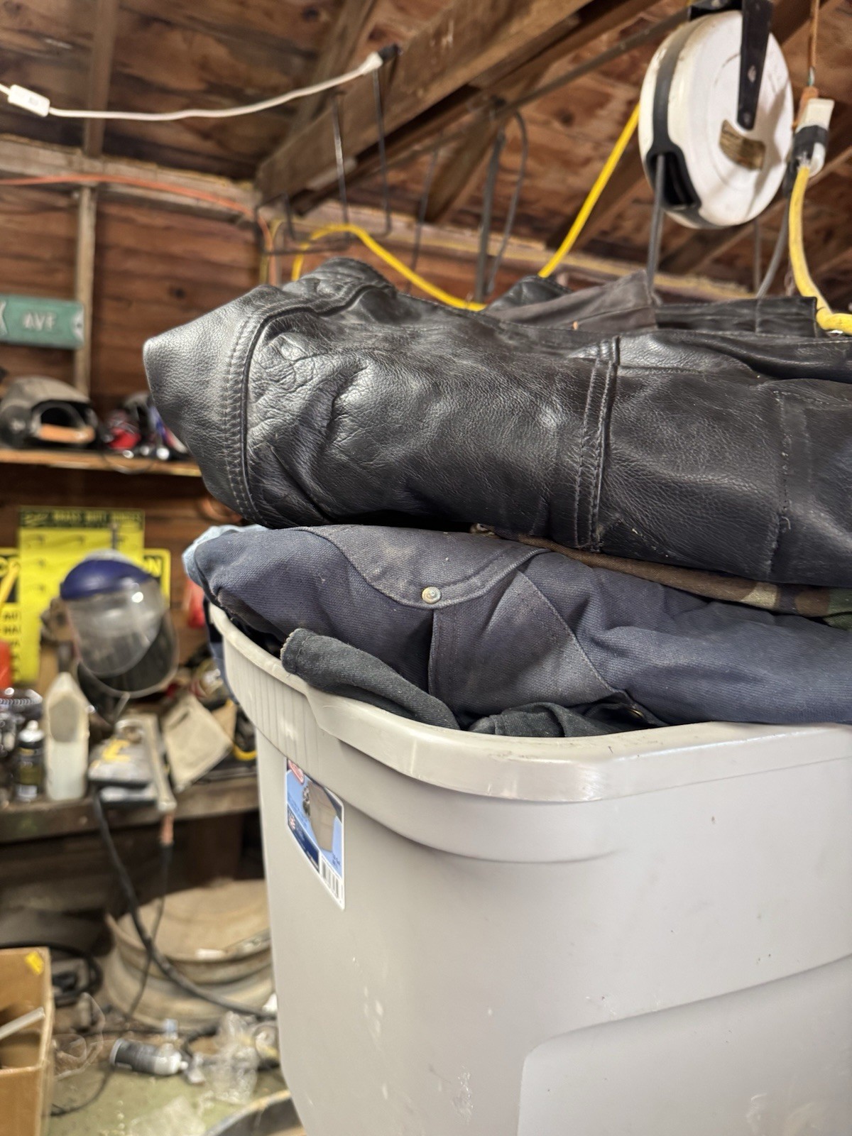 First Classics Black Outer Shell Classic Gear Lea… - image 10