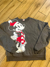 Disney Mickey Mouse Christmas Gray Graphic Crewneck Sweatshirt Women's S