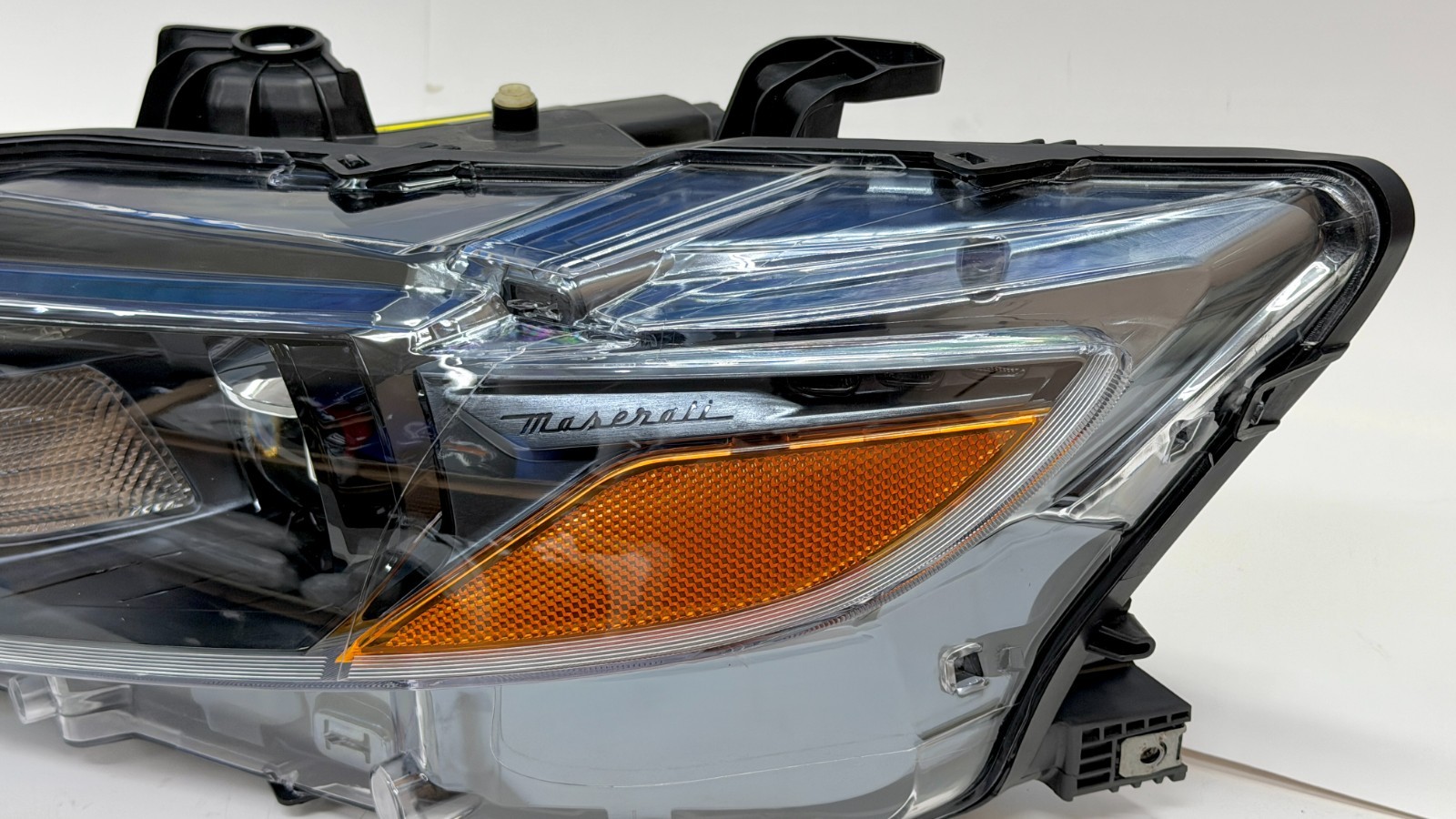 Maserati Levante 2017-2020 LEFT Headlight
