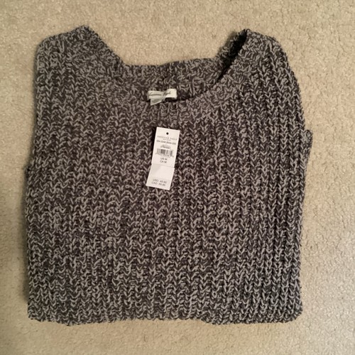 American Eagle Outfitters NWT Ladies Gray Cable Knit Pullover Sweater Size M