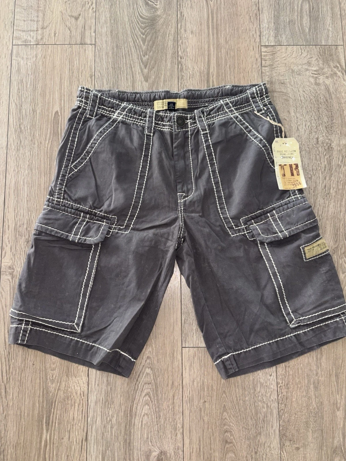 True Religion Isaac Cargo Shorts Mens 33 NWT Y2K Utility Dark Gray Military
Opens in a new window or
