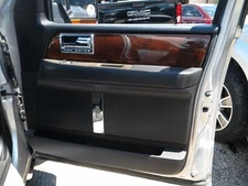 NAVIGATOR 2011 Front Door Trim Panel 104864709