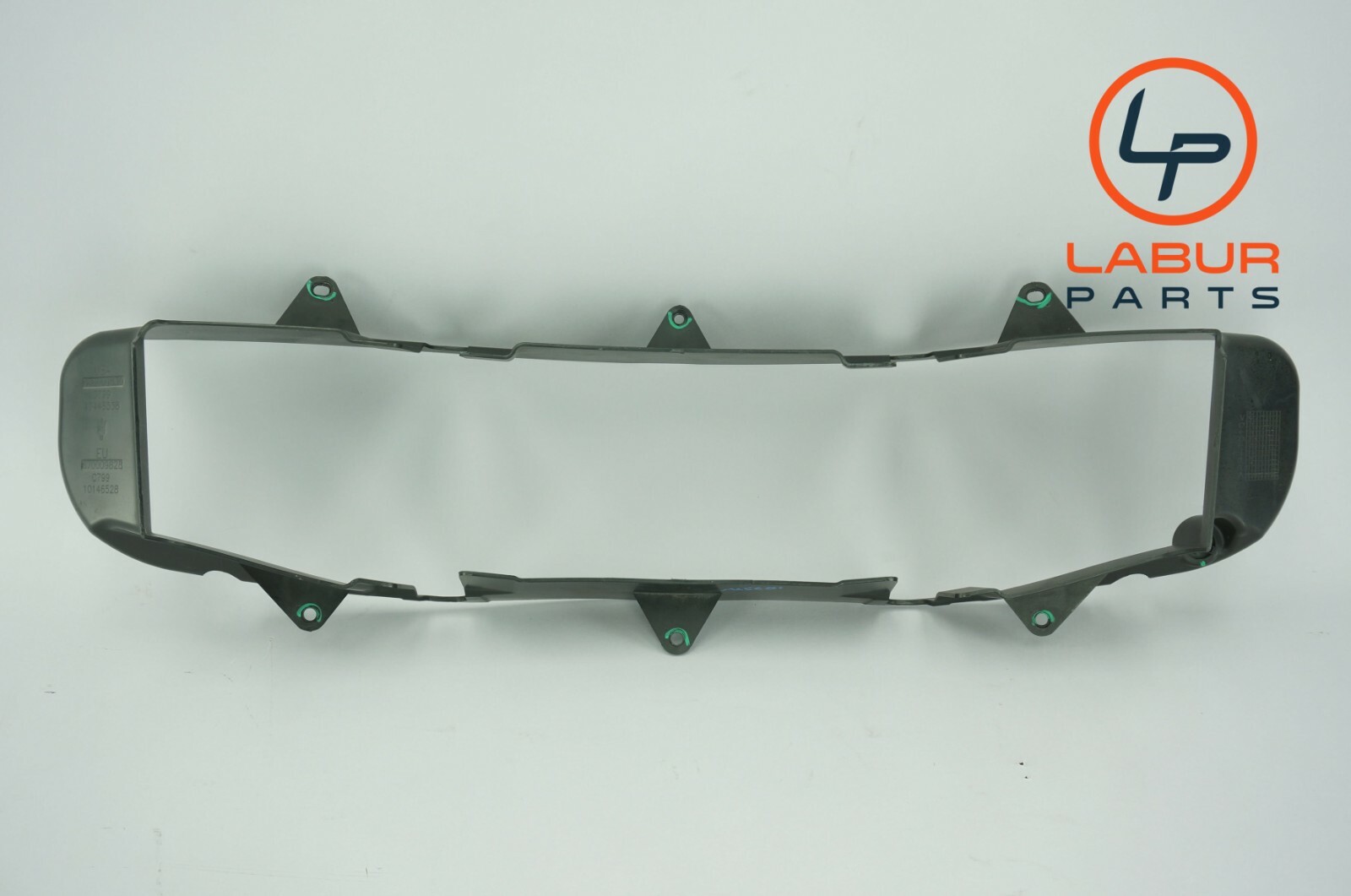 M156 14-17 Maserati Quattroporte Front Bumper Air Conveyer Duct Z1903