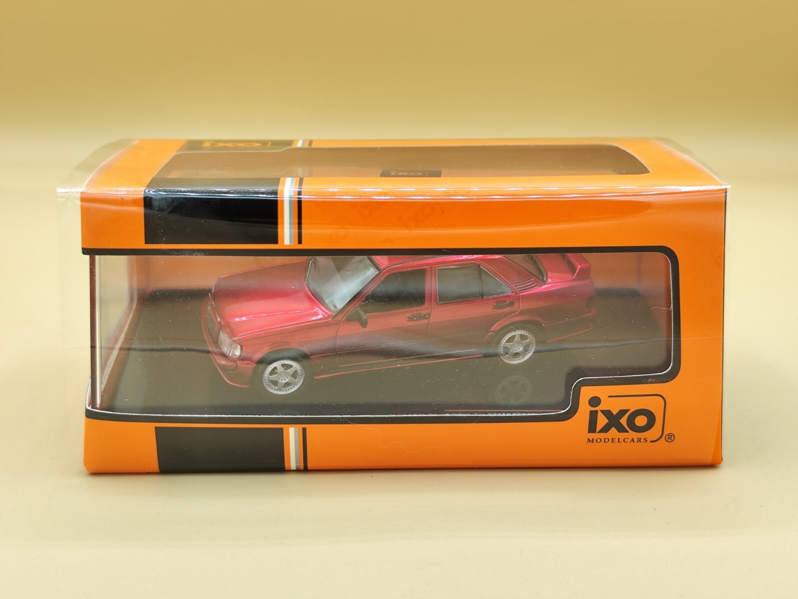 Mercedes-Benz 190E 2.3 16V 1/43 cadeau idéal collectionneur auto
