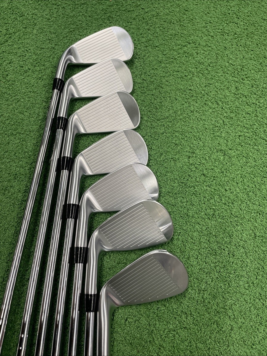 Titleist T200/350 Iron Set Golf Clubs 4-T350, 5-PW T200 -1/2 Titleist T200/350 Iron Set Golf Clubs 4-T350, 5-PW T200 -1/2