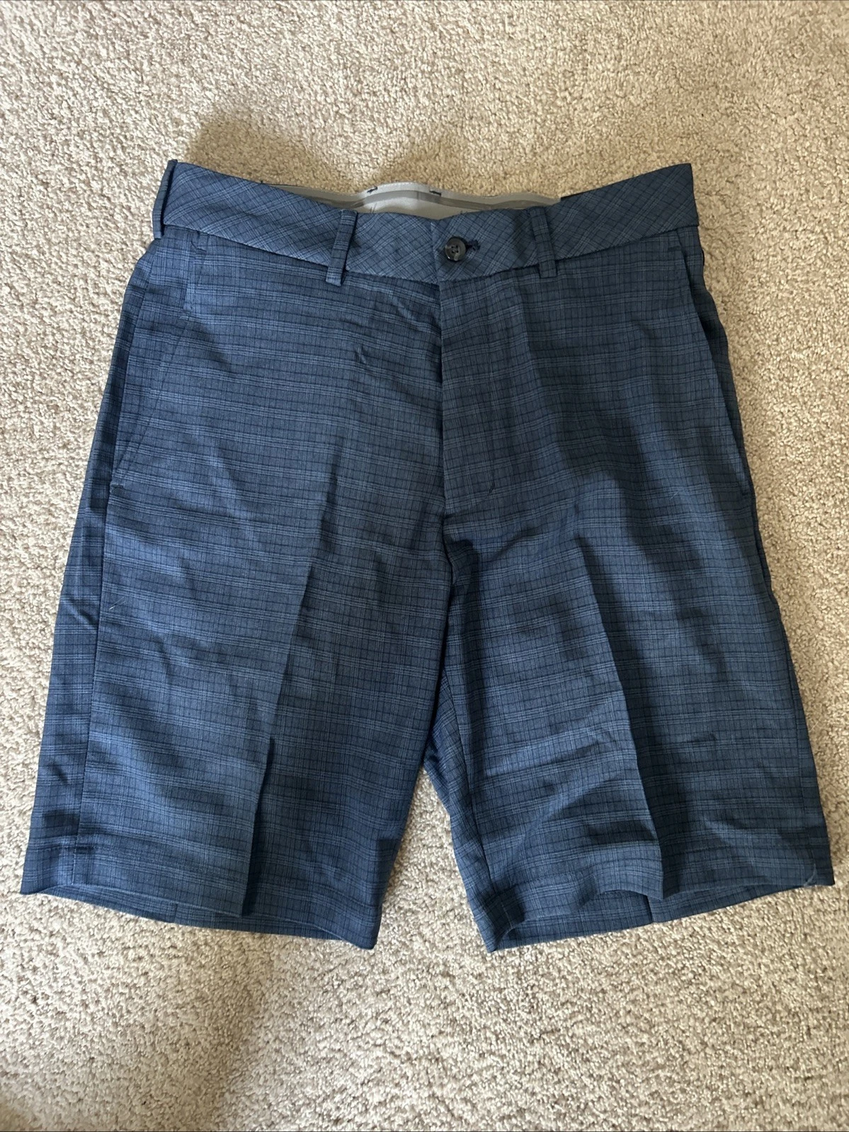 Mens Size 30 Walter Hagen Golf Shorts Dark Blue Plaid
