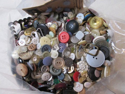 Antique Vintage Buttons Lot Large Variety Nearly 3 Pounds - Foto 1 di 7
