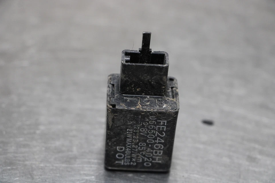 1999 Kawasaki Vulcan 800 VN800B Classic Electrical Relay Relays Foto 2 de 4