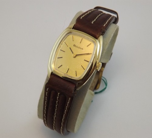 BULOVA ORO 18 Kt RETTANGOLARE DONNA ANNI '80 VINTAGE WRIST WATCH IN 18 Kt  GOLD | eBay