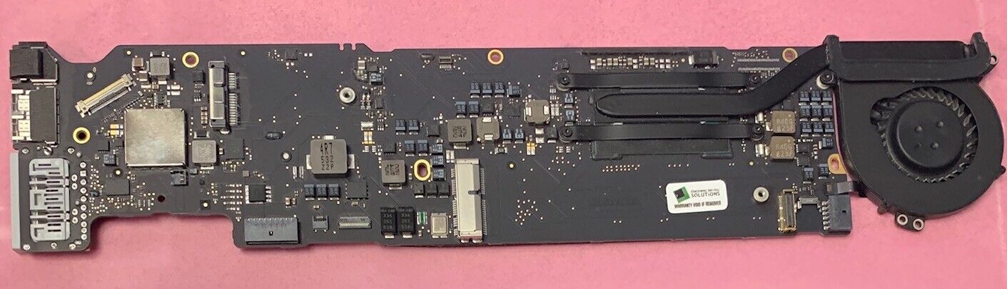 Apple Macbook Air A1466 13  i5 1.6GHz 8GB Main Logic Board 661-02391 NICE 8GB!!
