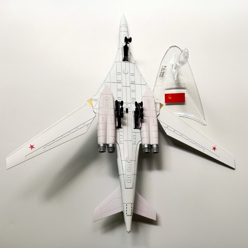 1:200 Diecast Military Model Soviet Tupolev Tu-160 Strategic Bomber Aircraft