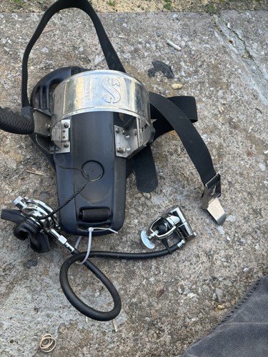 This appears to be a vintage diving harness and backplate assembly.
