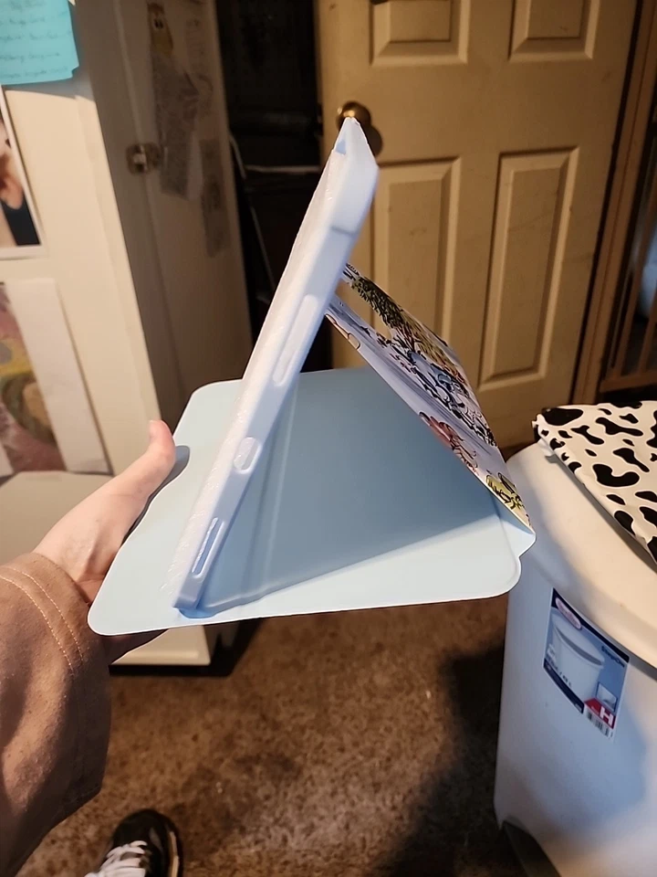 Capa iPad Boyue Rotate 10, 10.9 Winnie The Pooh Bear And Eyeore - Imagem 3 de 4