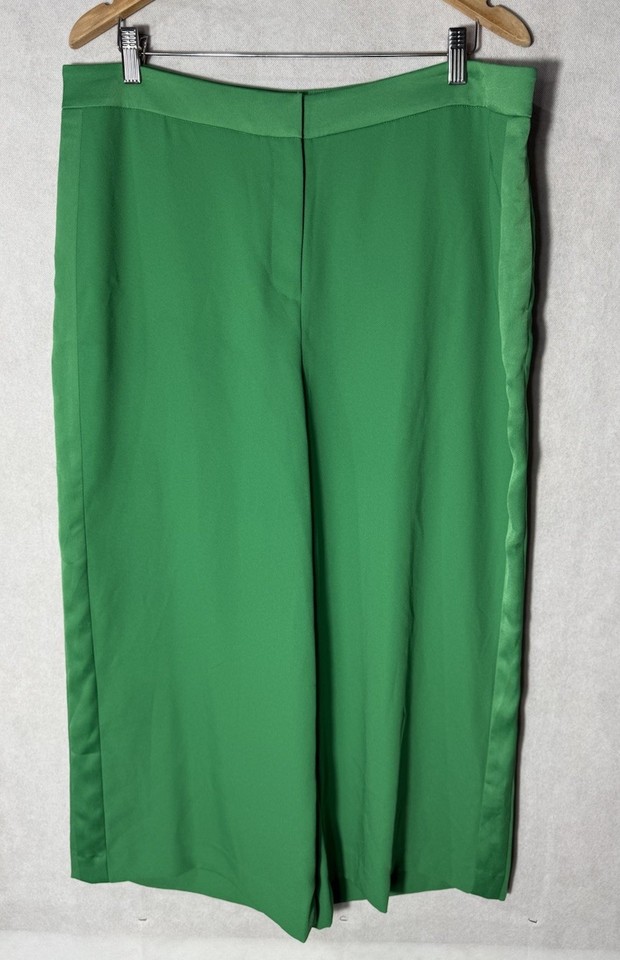 Ladies 18 Boden Cropped Wide Leg Dress Pants Green Pockets