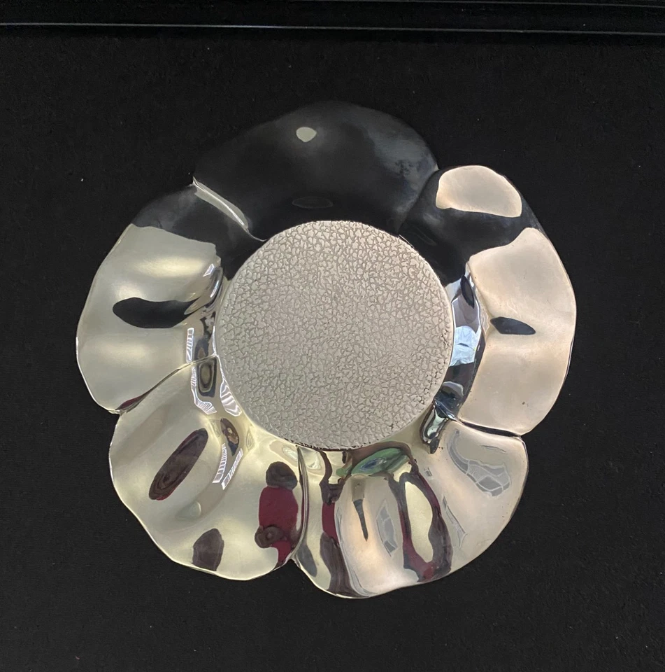 Plato cuenco decorativo con forma de flor International Silver Company de colección de 7,5" de diámetro Foto 2 de 4