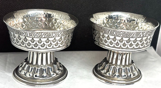PAIR ANTIQUE SILVER REPLICA TUDOR CUPS GEORGE NATHAN RIDLEY HAYES CHESTER 1908