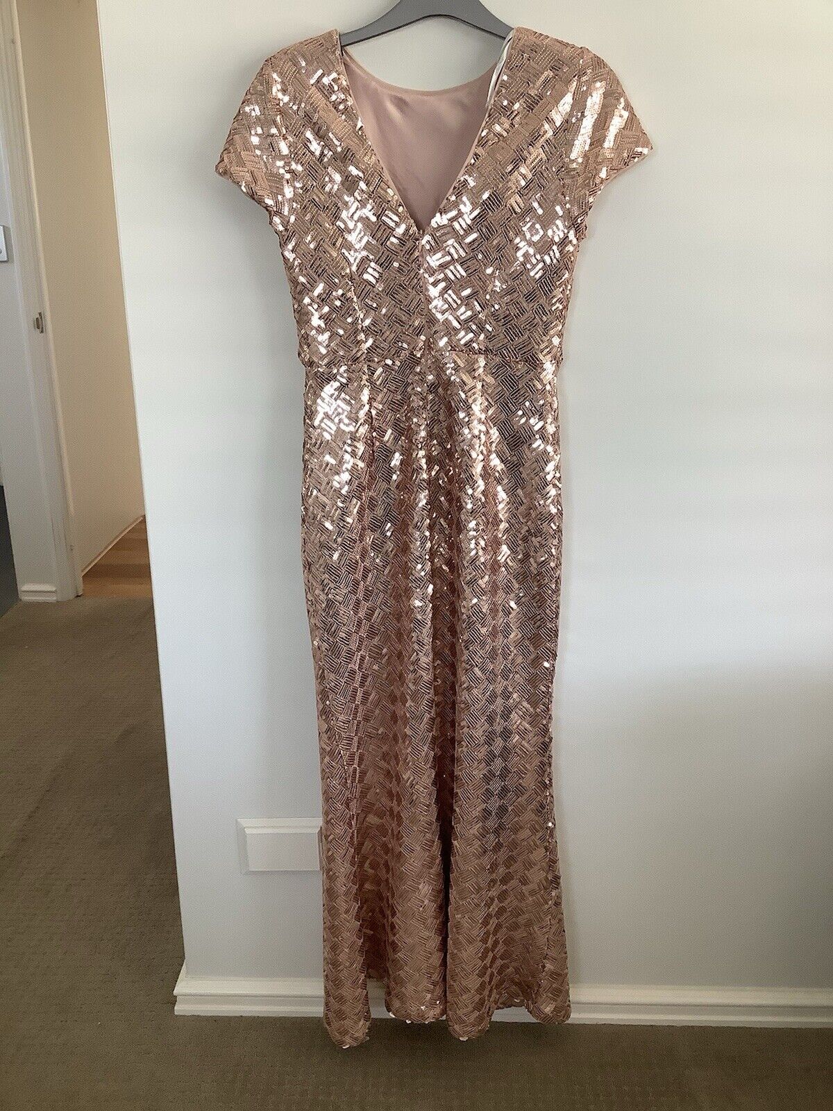 Picture 2 of 8