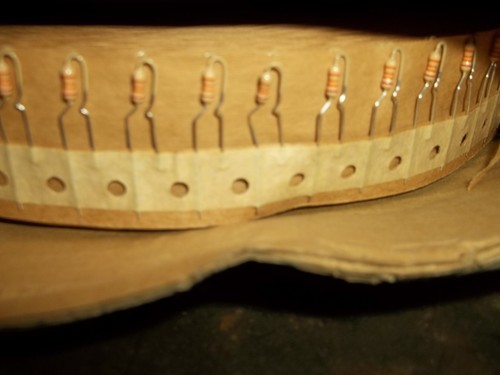 KOA SPEER ELECTRONICS CFT-1/4 33K 2% OHM 1/4W 2500+/- RESISTORS (FF4) - Picture 5 of 5