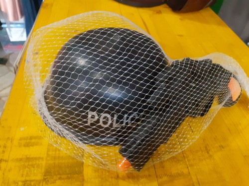 Elmetto e Pistola Giocattolo Police - Foto 5 di 5
