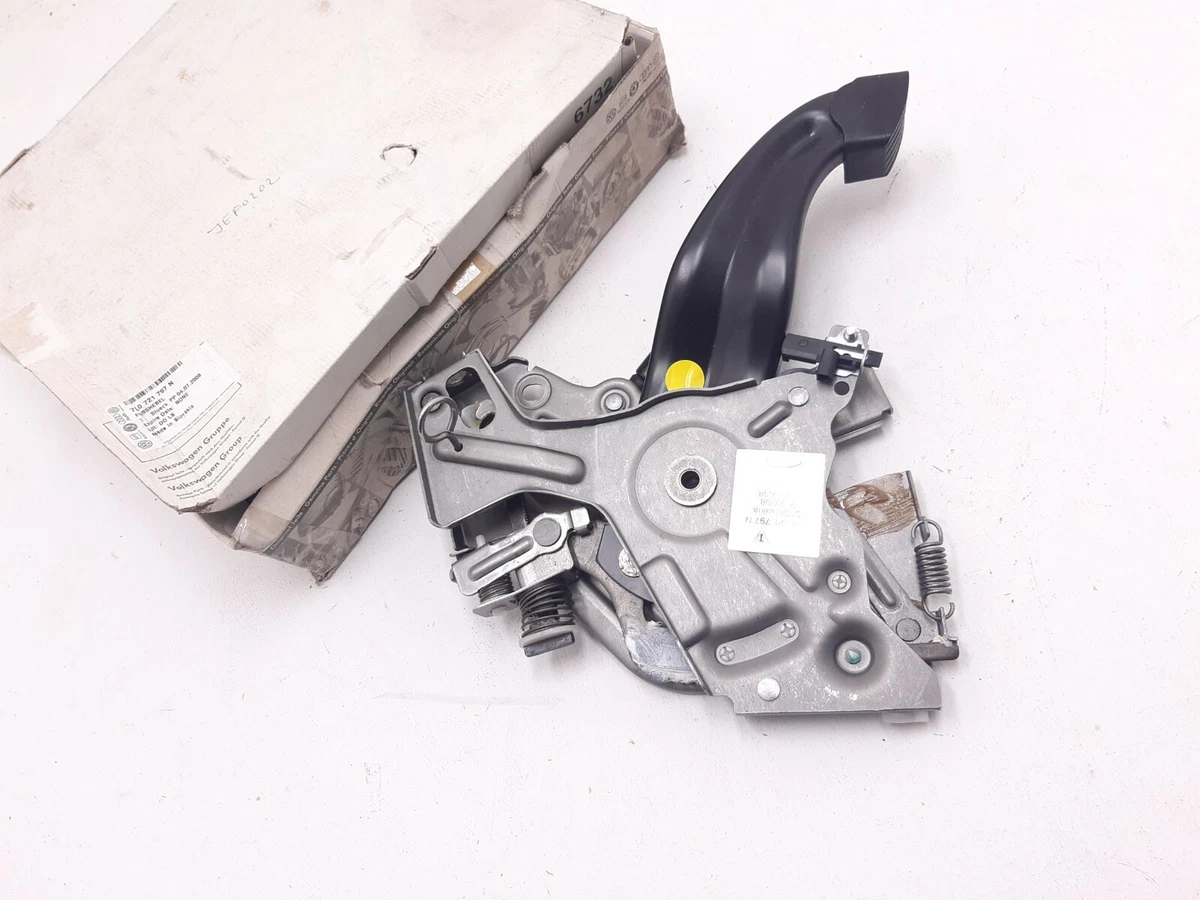 New original PARKING BRAKE PEDAL AUDI Q7 and VW TOUAREG 7L0721797N 