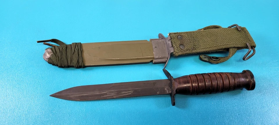 Raro K.I. militar de Estados Unidos de la Segunda Guerra Mundial Cuchillo de lucha Kinfolks M3 daga + vaina Foto 2 de 4