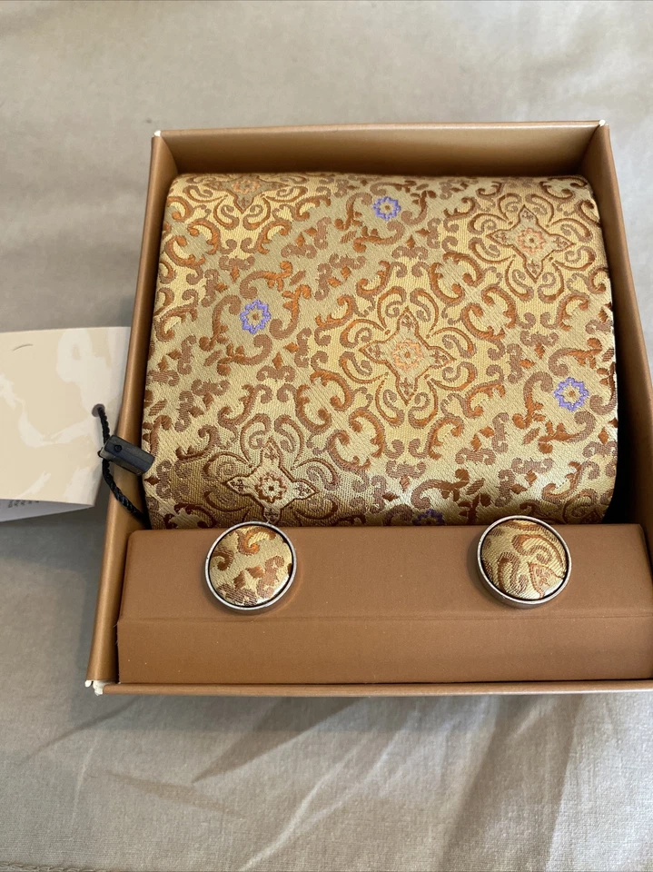 Corbata Y&G Fashion Of The Moment con gemelos dorada nueva en caja Foto 3 de 4