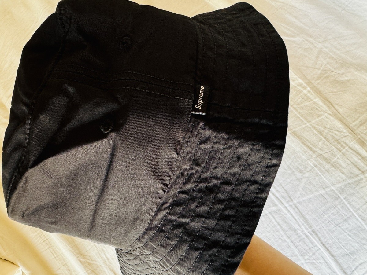 NEW Supreme Burberry Crusher Black Size S/M NWT SS22 | Very NEW Supreme Burberry Crusher Black Size S/M NWT SS22 | Very