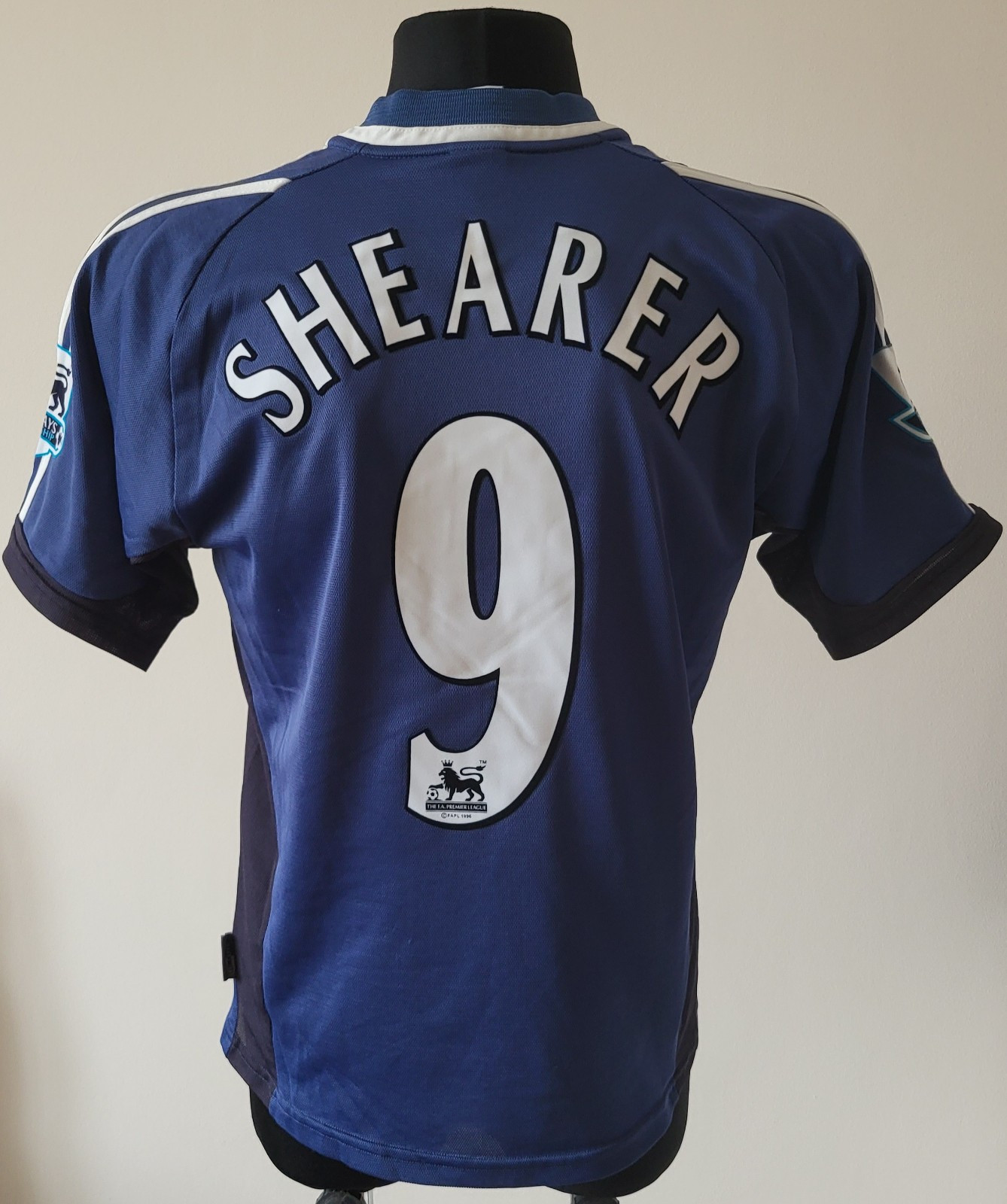 Newcastle United 2001 - 2002 Away football Adidas shirt #9 SHEARER size Small