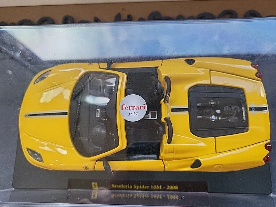 Scuderia Spider 16M 2008 Burago Echelle 1/24 - Photo 2/4